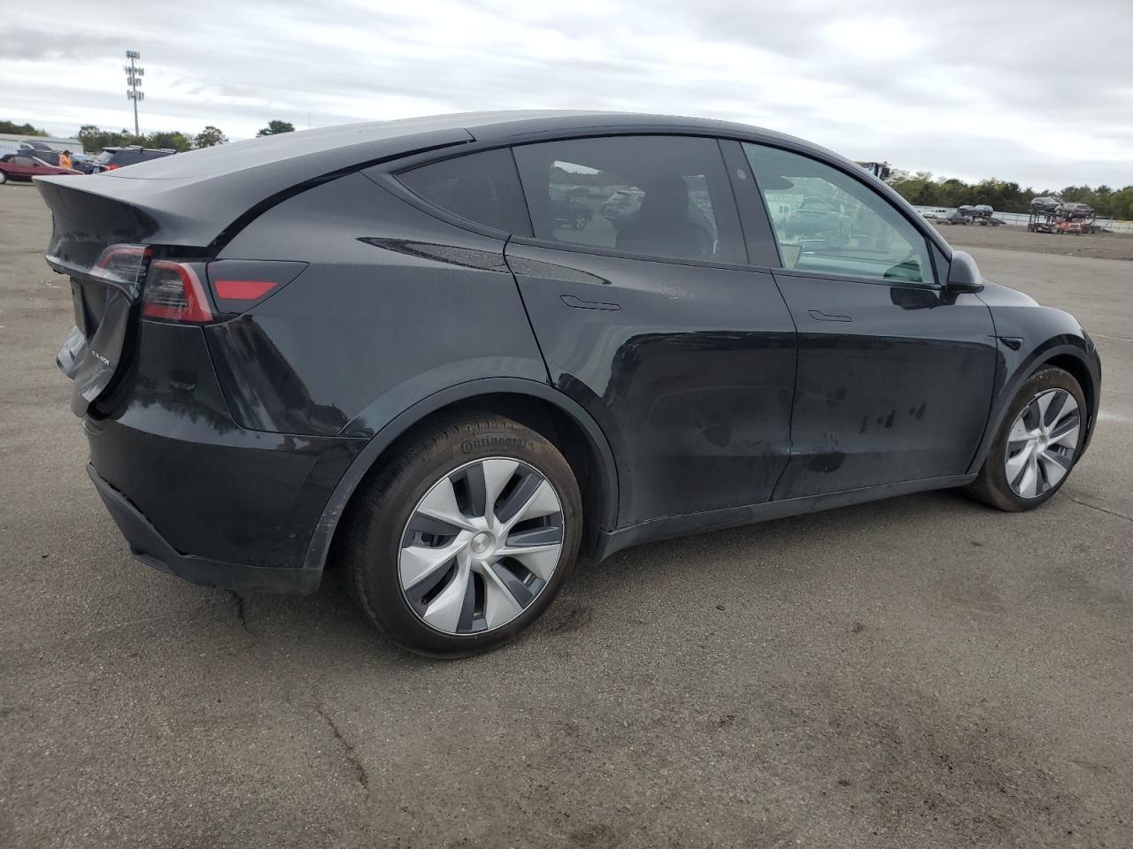 2023 TESLA MODEL Y - Фото 3