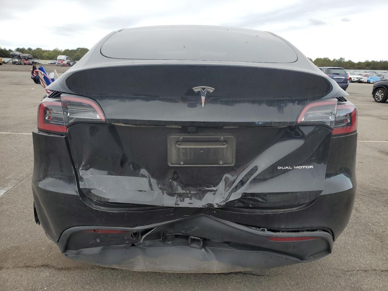 2023 TESLA MODEL Y - Фото 6