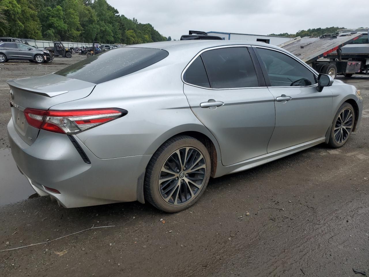 2018 TOYOTA CAMRY L - Фото 3