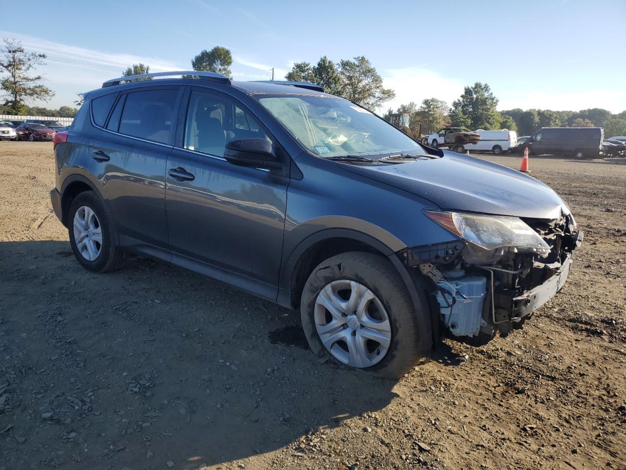 2015 TOYOTA RAV4 LE - Фото 4