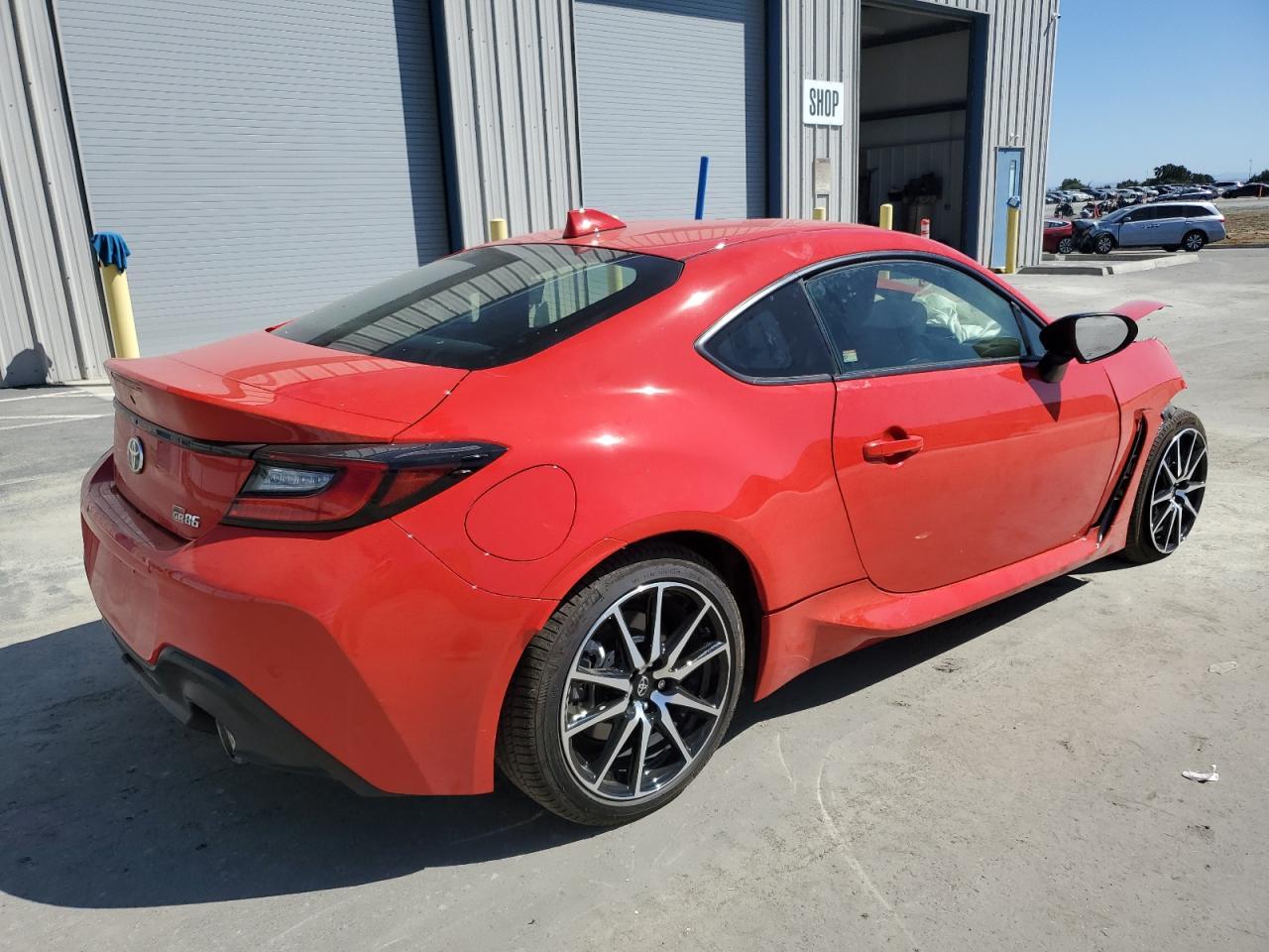 2023 TOYOTA GR 86 - Image 3