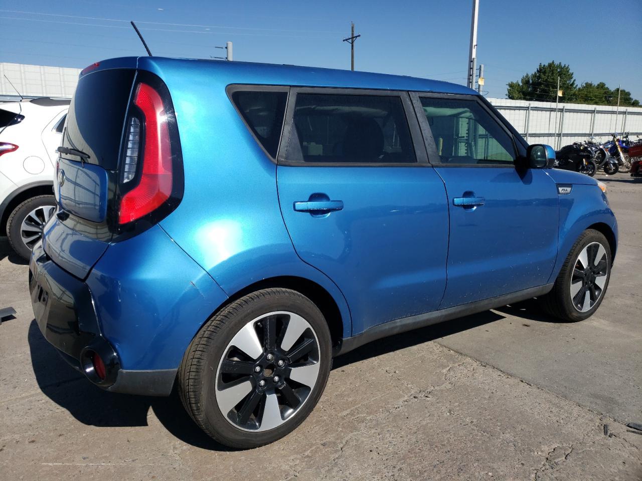 2016 KIA SOUL + - Image 3