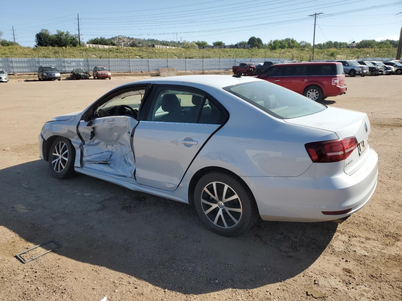 2017 VOLKSWAGEN JETTA SE - Image 2