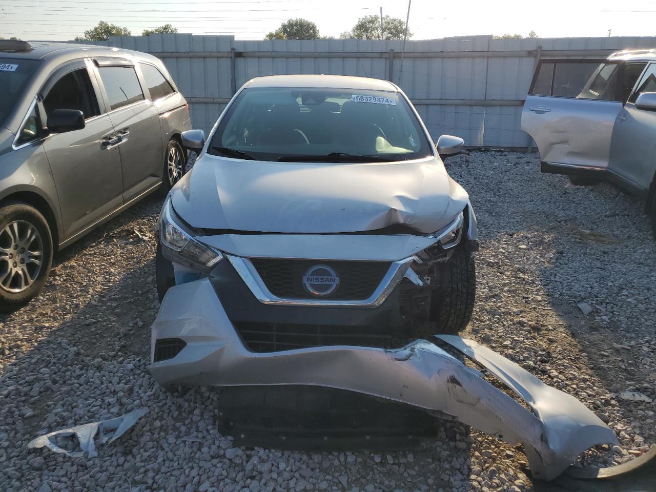 2021 NISSAN VERSA SV - Фото 5