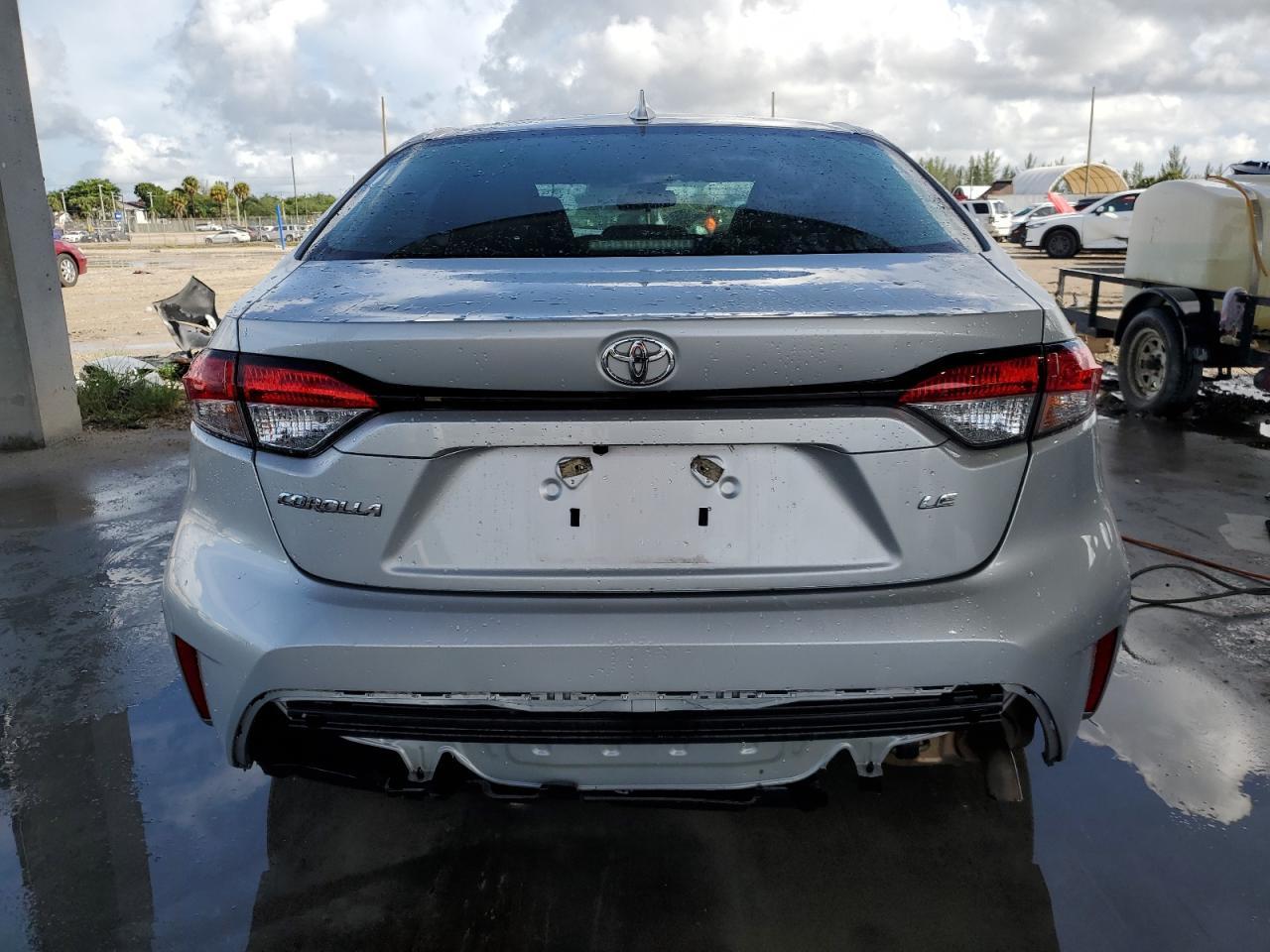 2021 TOYOTA COROLLA LE - Фото 6