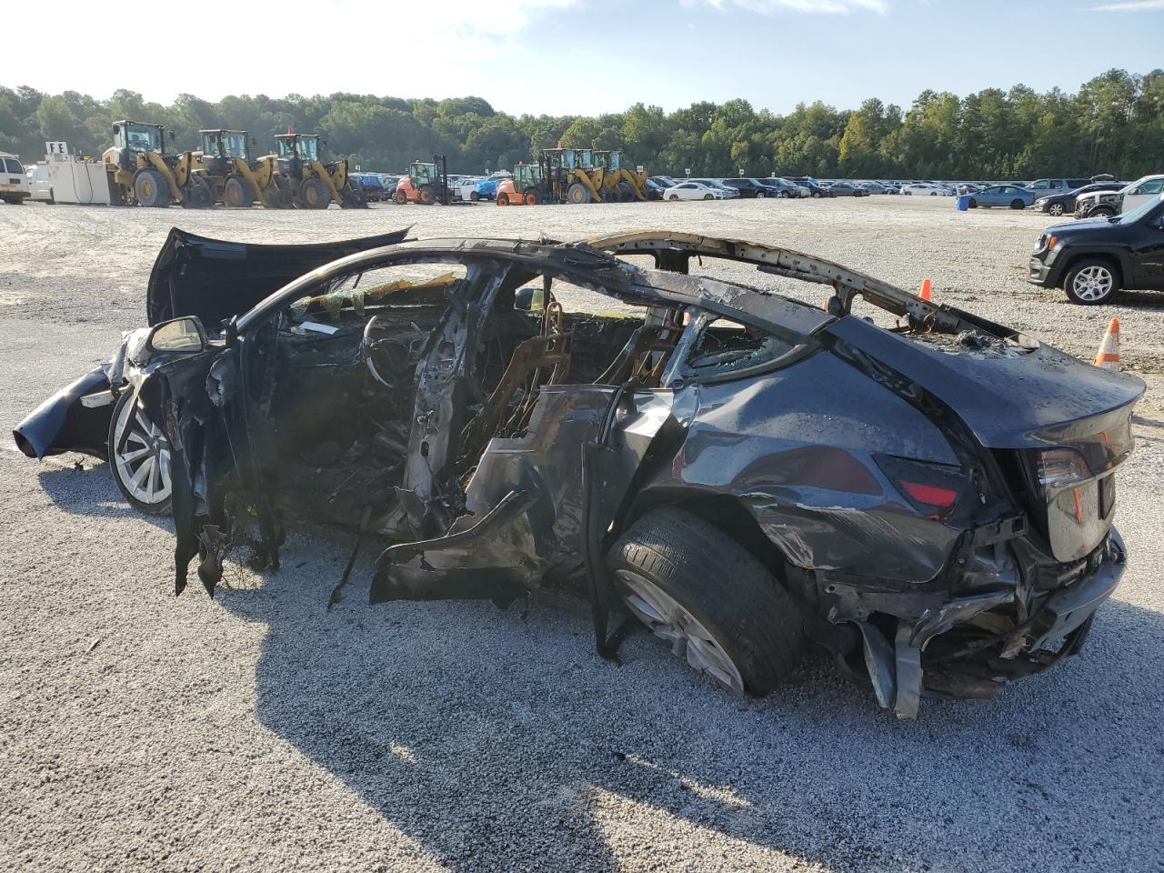 2022 TESLA MODEL 3 - Image 2