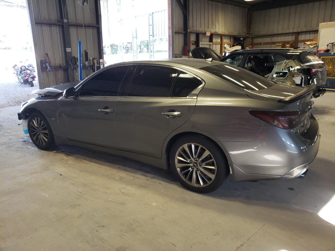 2018 INFINITI Q50 LUXE - Image 2