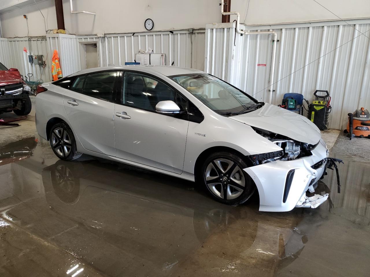 2019 TOYOTA PRIUS - Фото 4