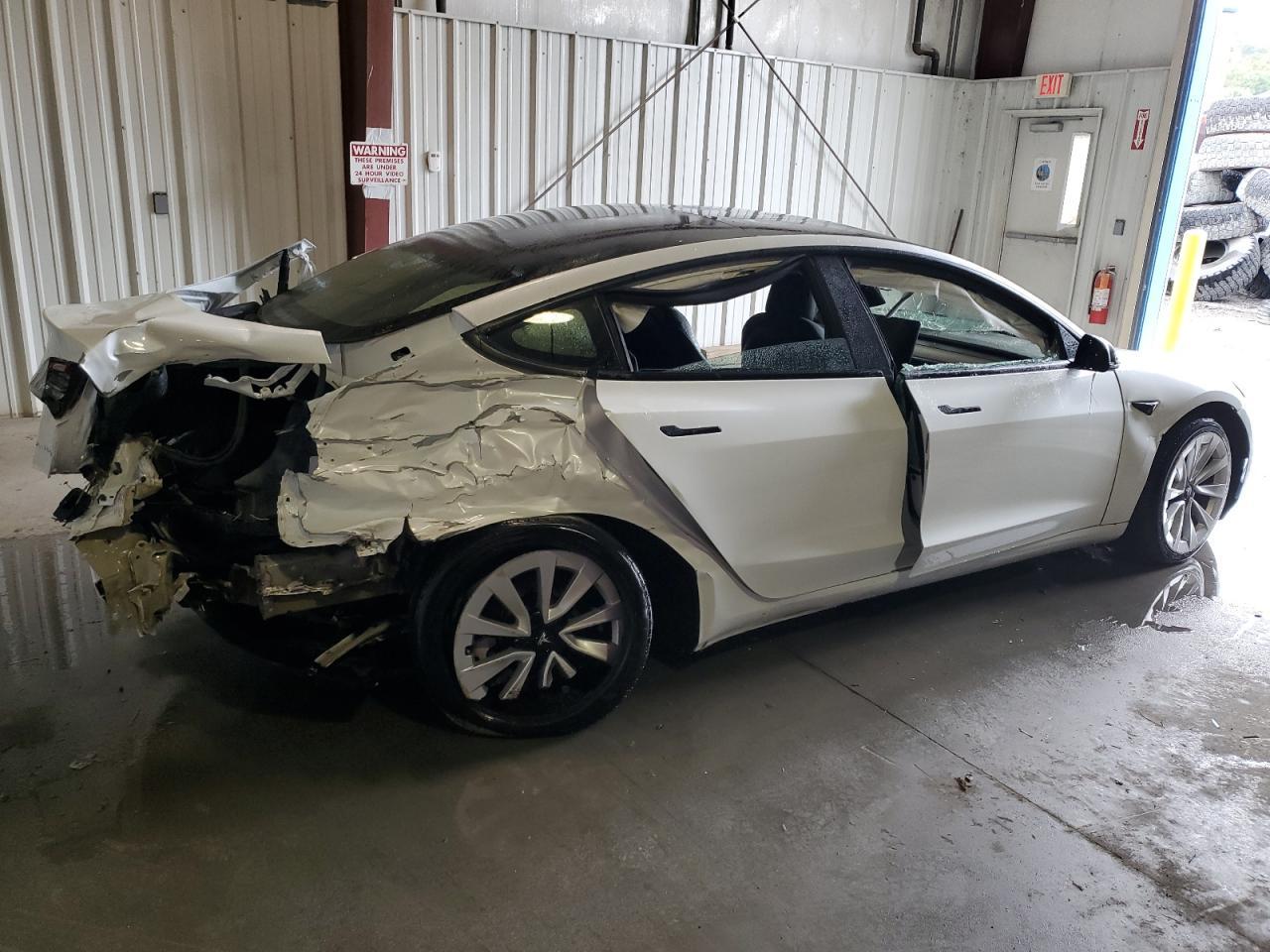 2022 TESLA MODEL 3 - Image 3