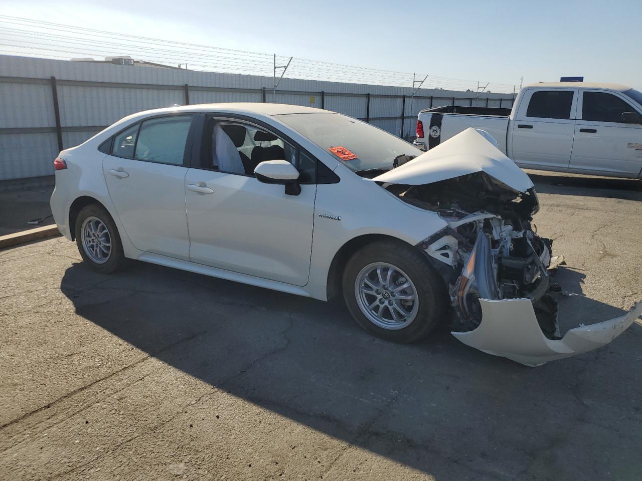 2021 TOYOTA COROLLA LE - Фото 4