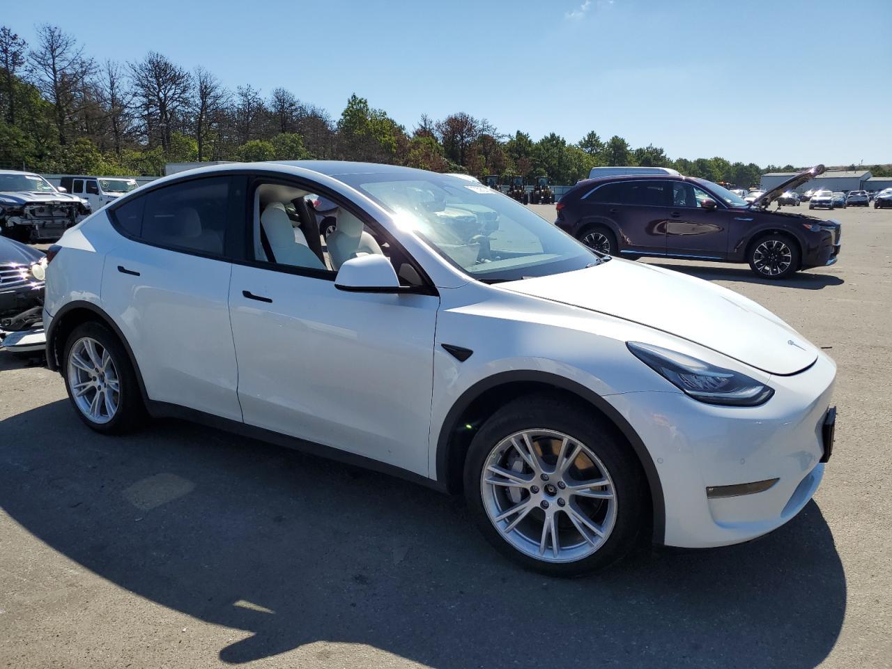 2022 TESLA MODEL Y - Image 4