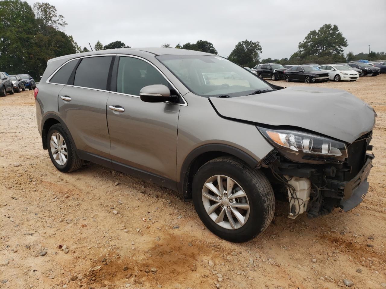 2016 KIA SORENTO LX - Image 4