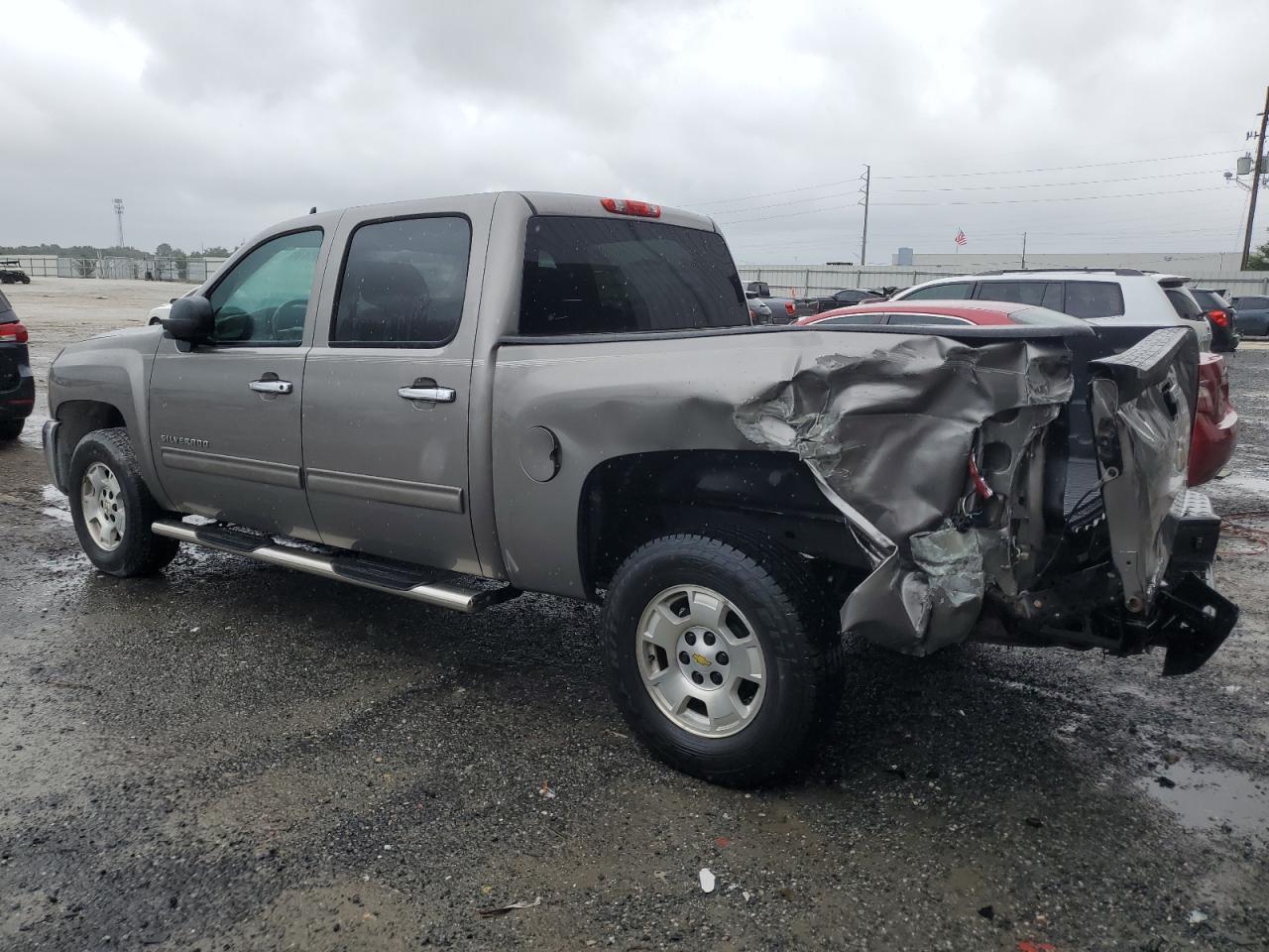 2013 CHEVROLET SILVERADO - Фото 2