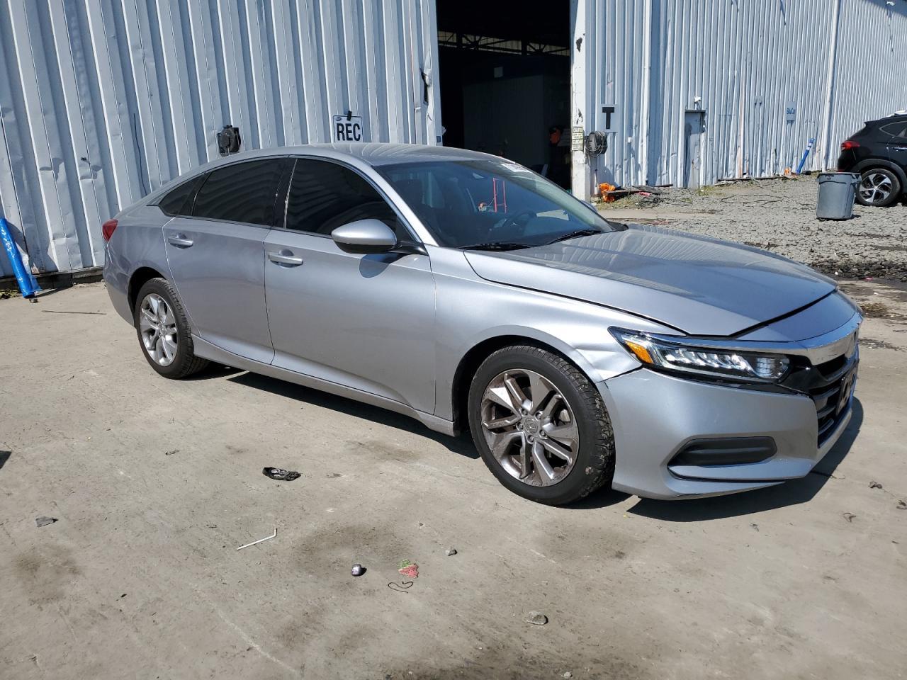 2018 HONDA ACCORD LX - Фото 4