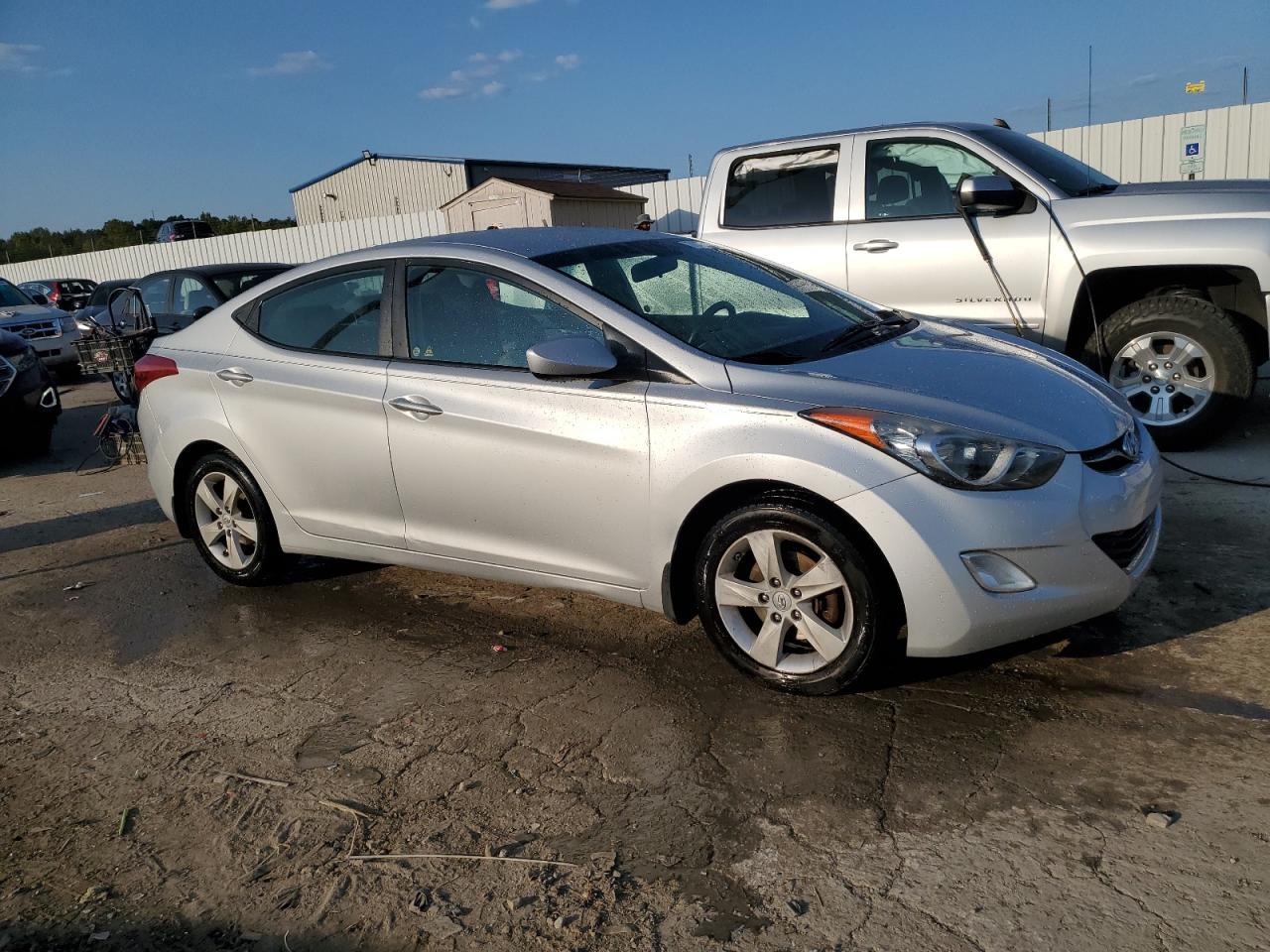 2013 HYUNDAI ELANTRA GL - Image 4