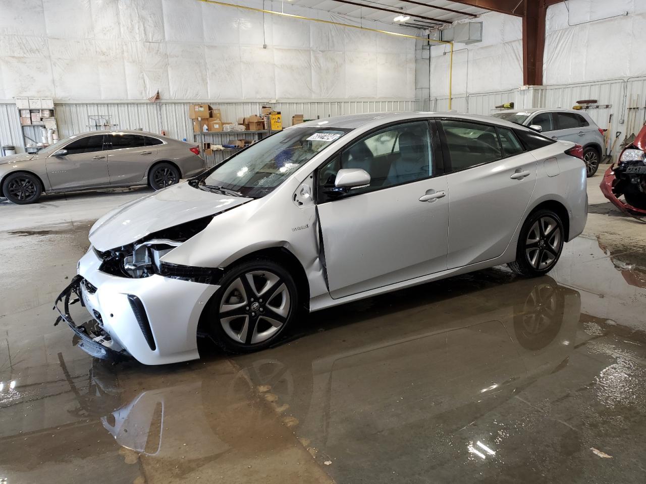 2019 TOYOTA PRIUS