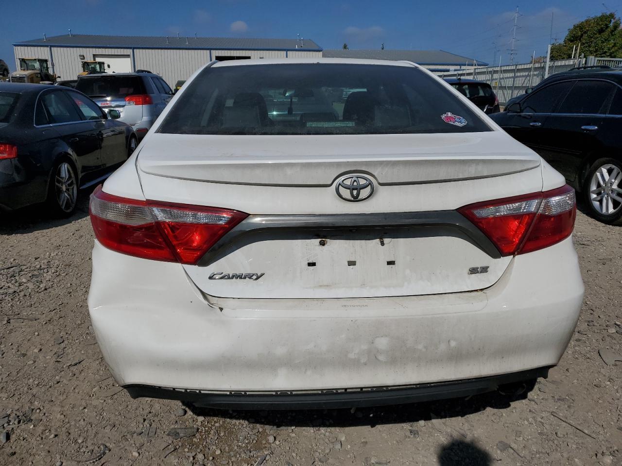 2015 TOYOTA CAMRY LE - Фото 6