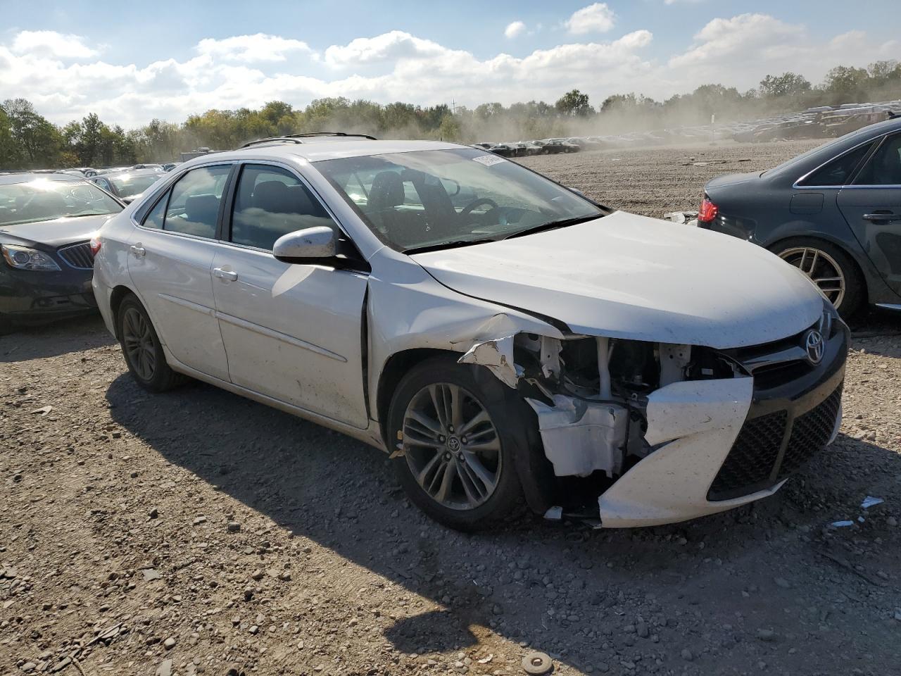 2015 TOYOTA CAMRY LE - Фото 4