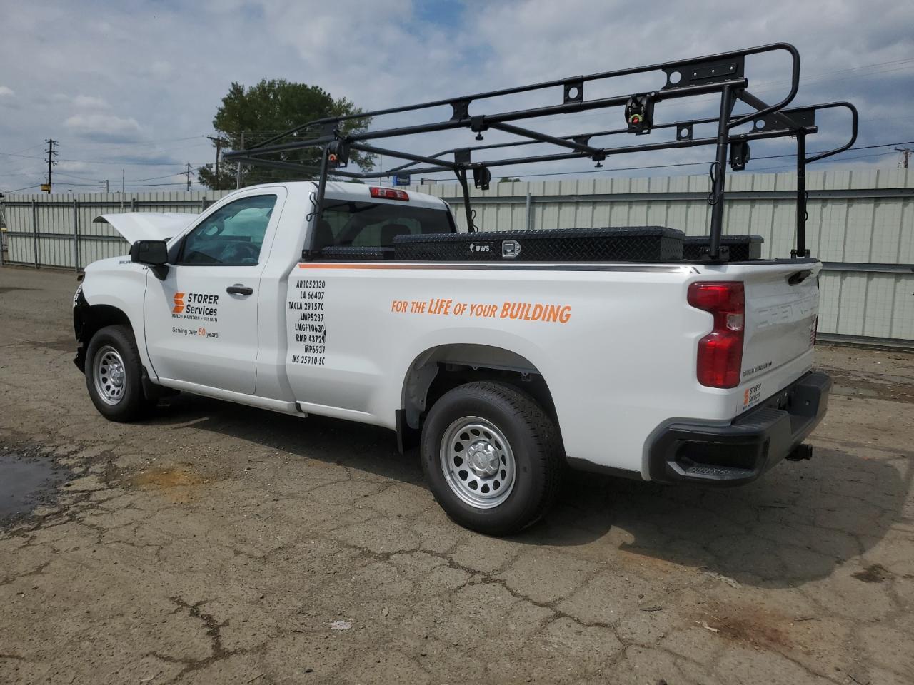 2024 CHEVROLET SILVERADO - Image 2