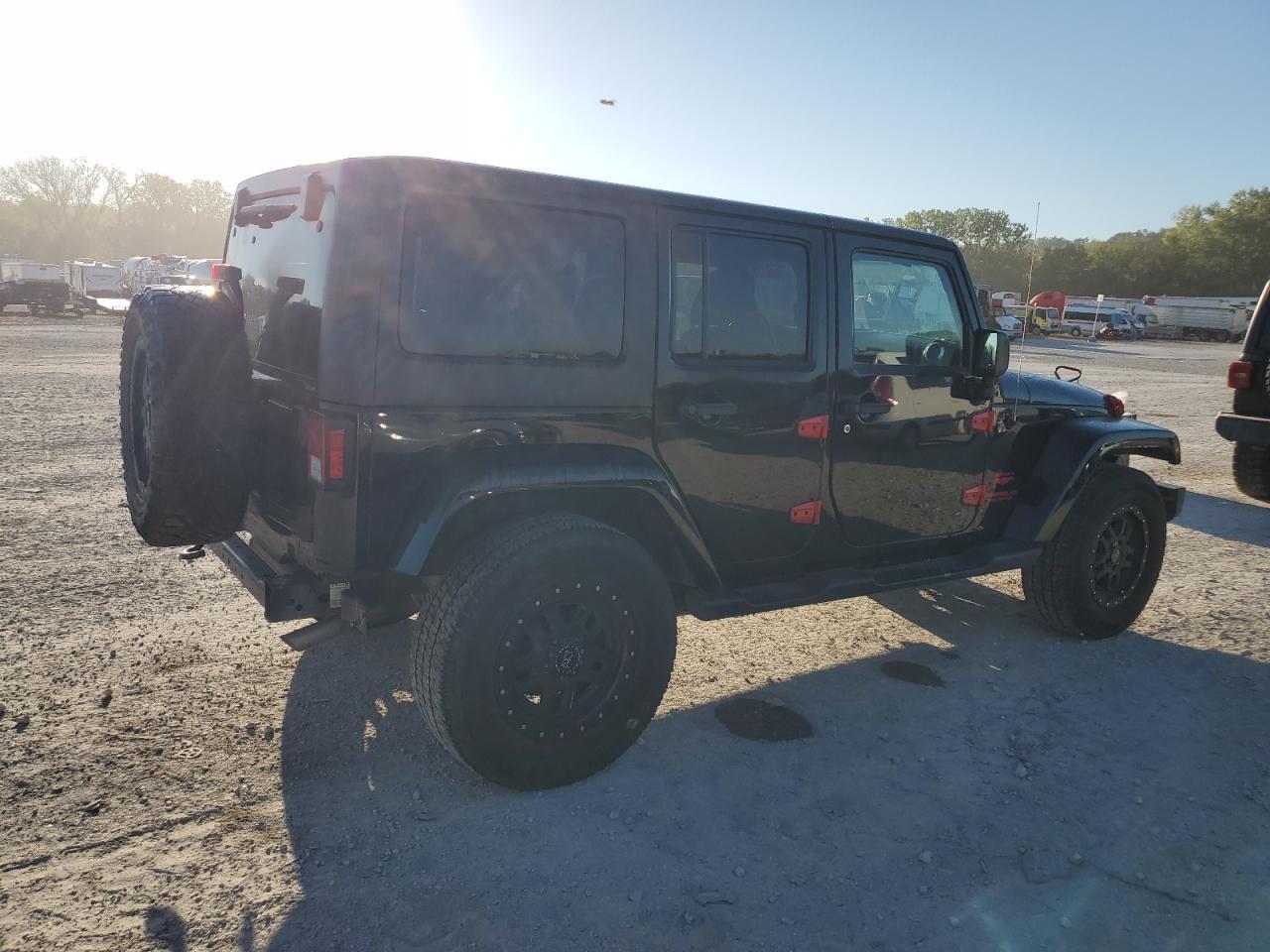 2015 JEEP WRANGLER U - Фото 3