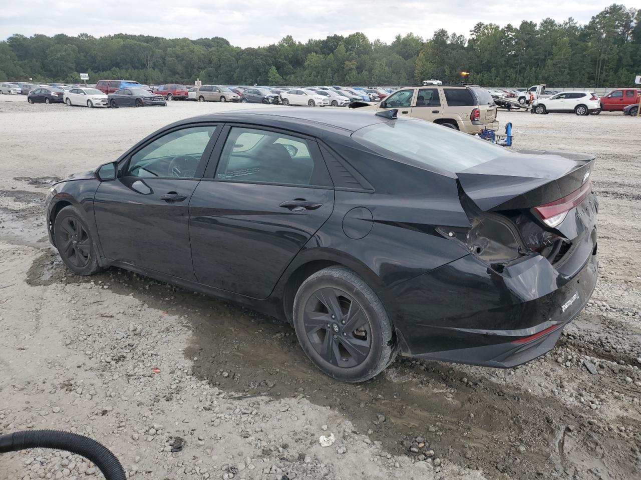 2022 HYUNDAI ELANTRA SE - Image 2