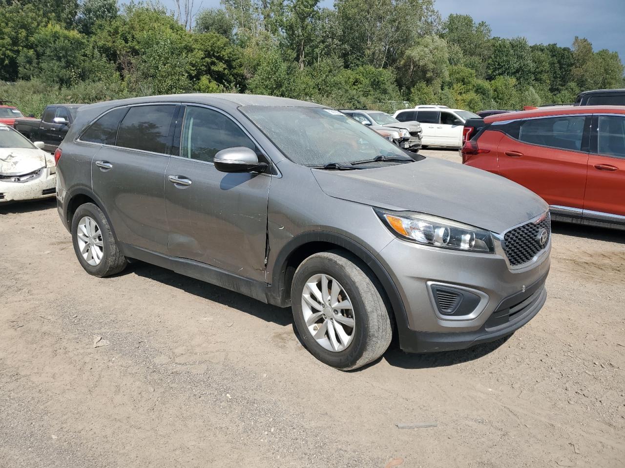 2017 KIA SORENTO LX - Image 4