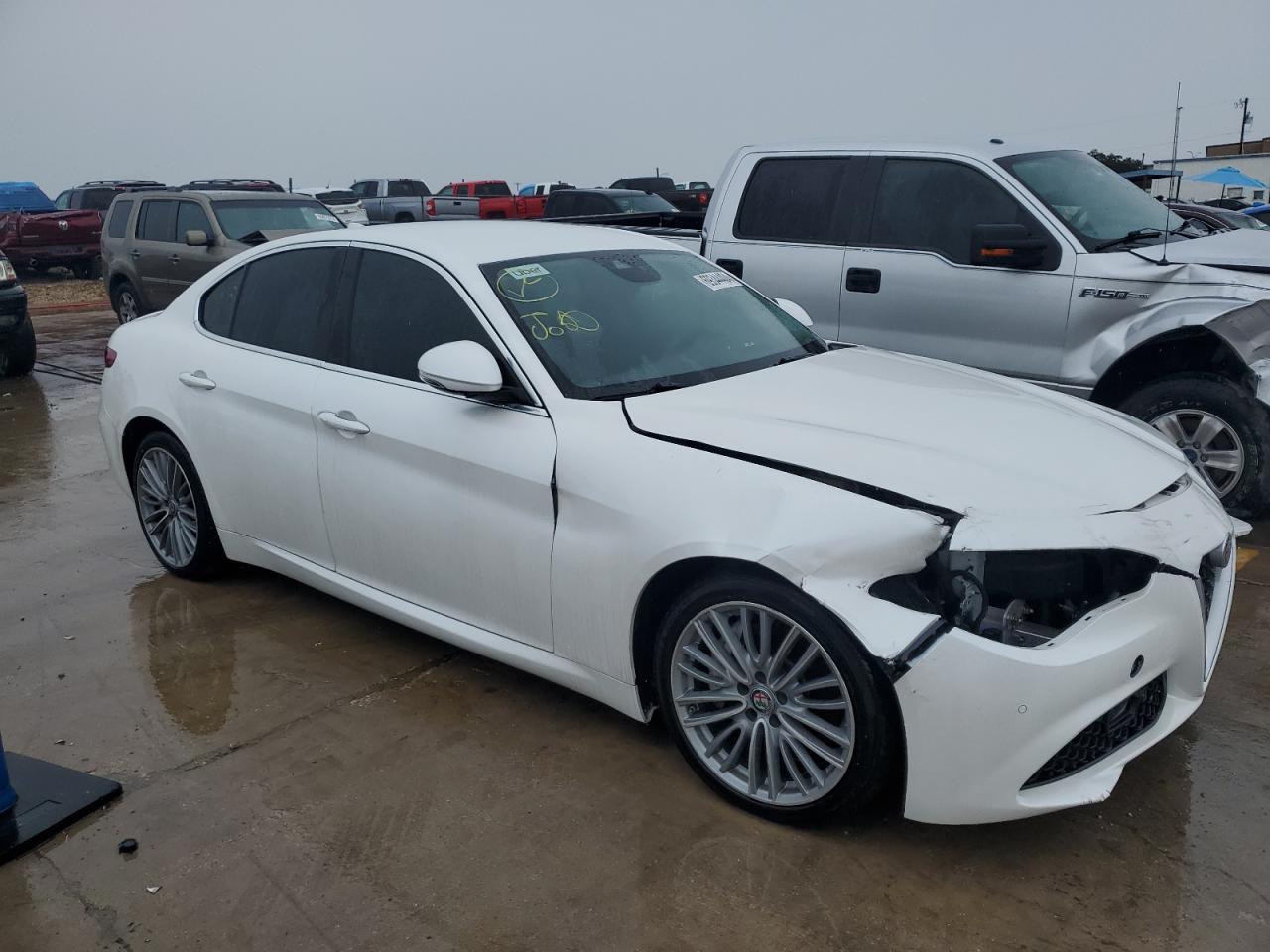 2017 ALFA ROMEO GIULIA TI - Фото 4