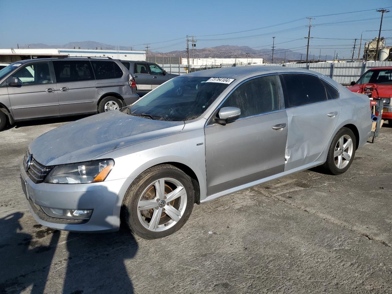 2015 VOLKSWAGEN PASSAT S
