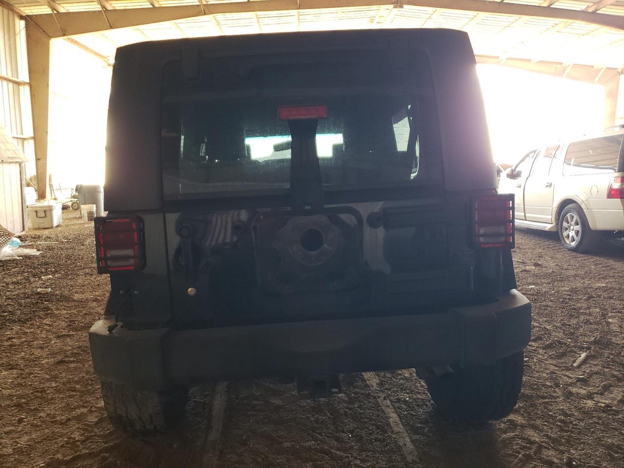 2010 JEEP WRANGLER U - Image 6