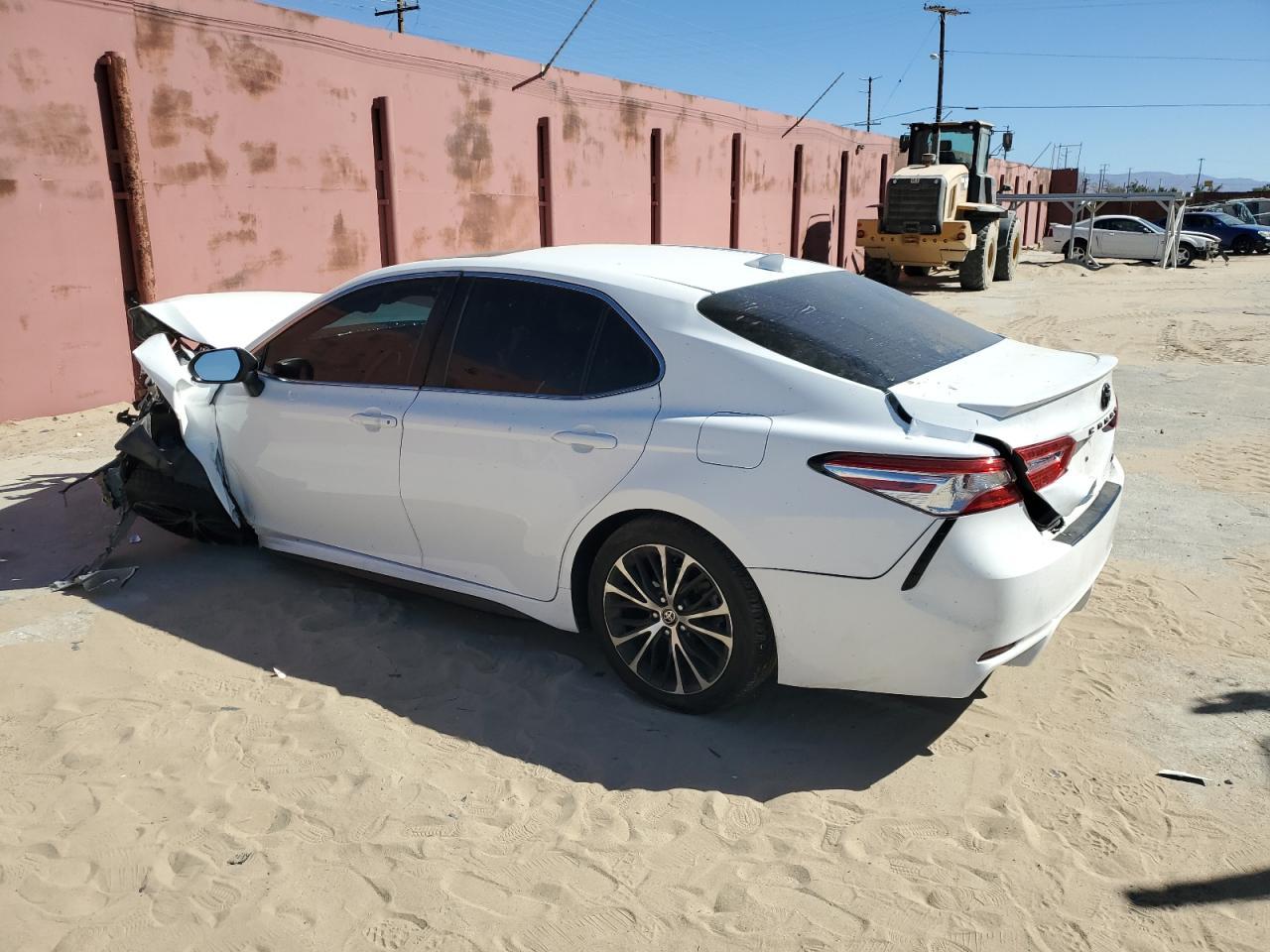 2020 TOYOTA CAMRY SE - Image 2