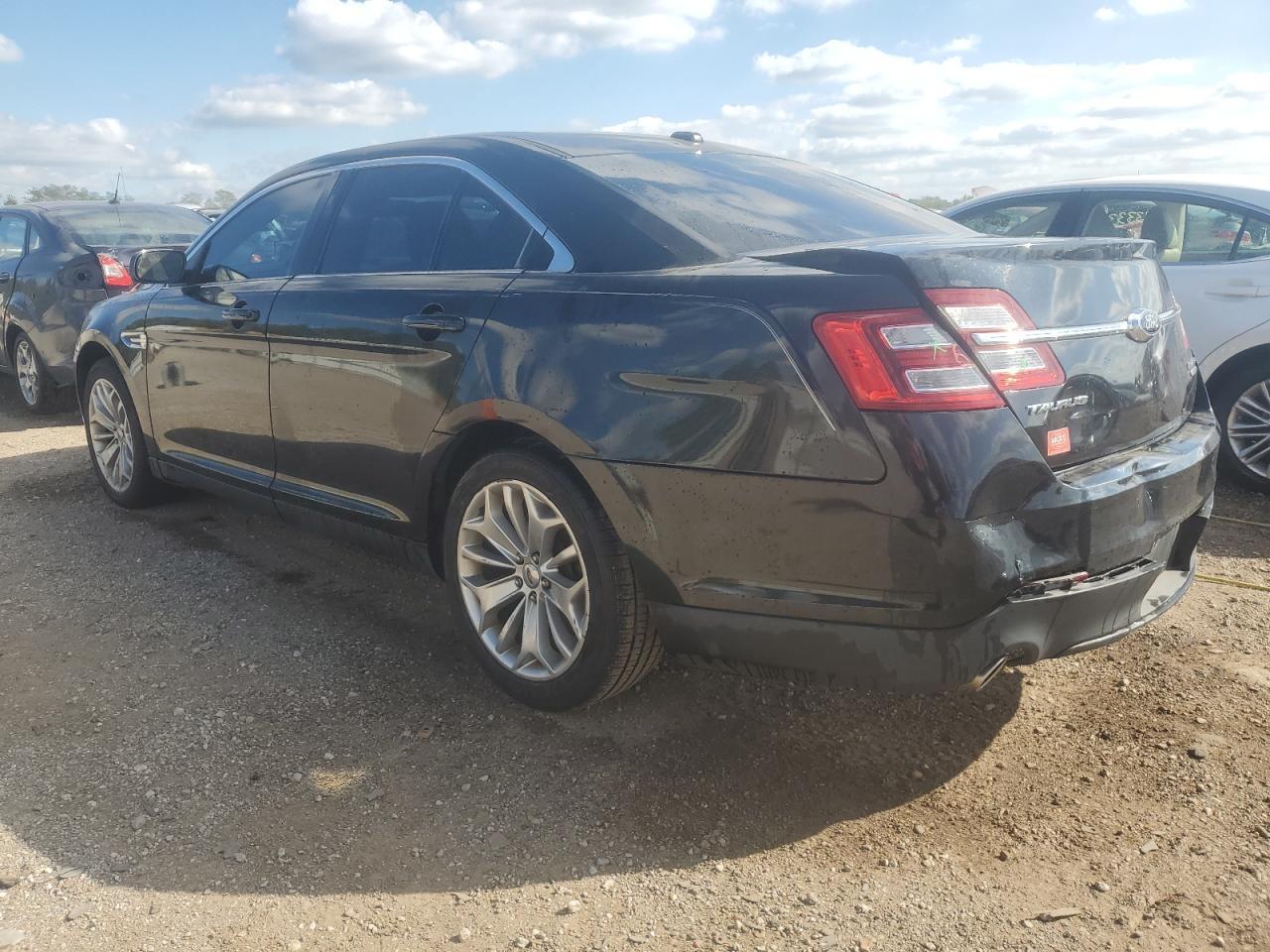 2013 FORD TAURUS LIM - Image 2