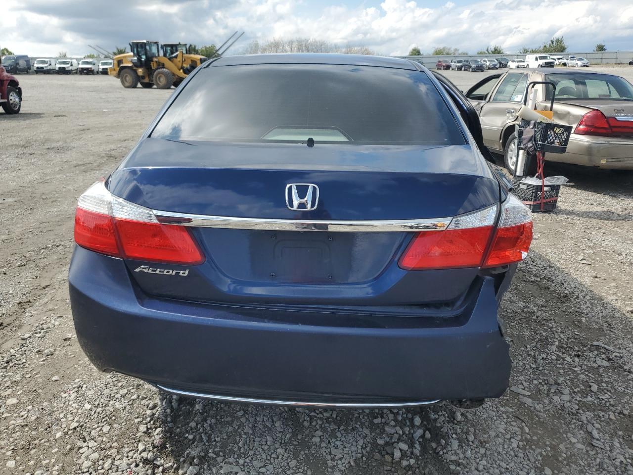 2014 HONDA ACCORD LX - Фото 6