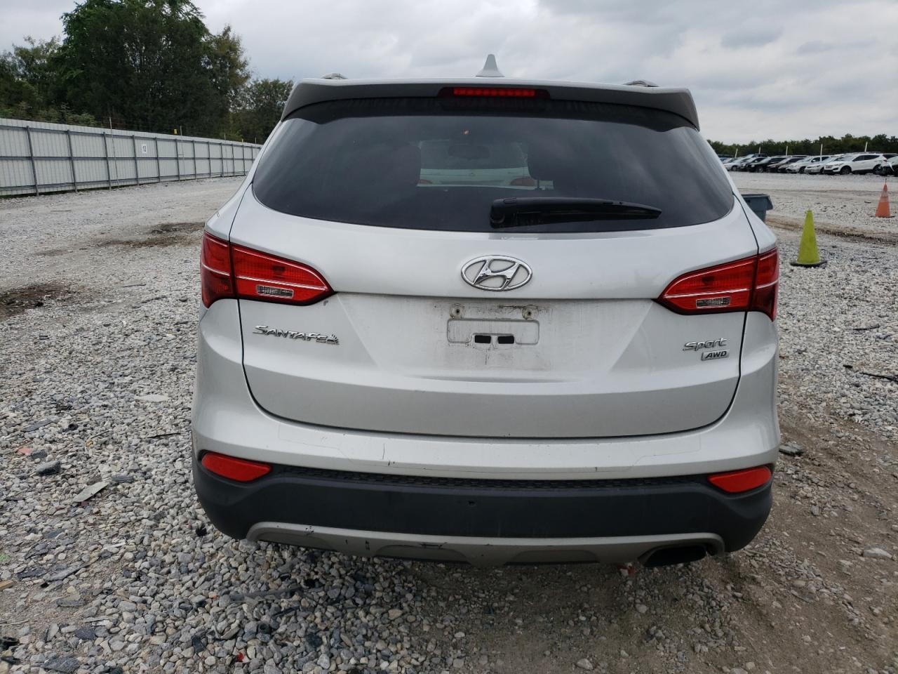 2013 HYUNDAI SANTA FE S - Image 6