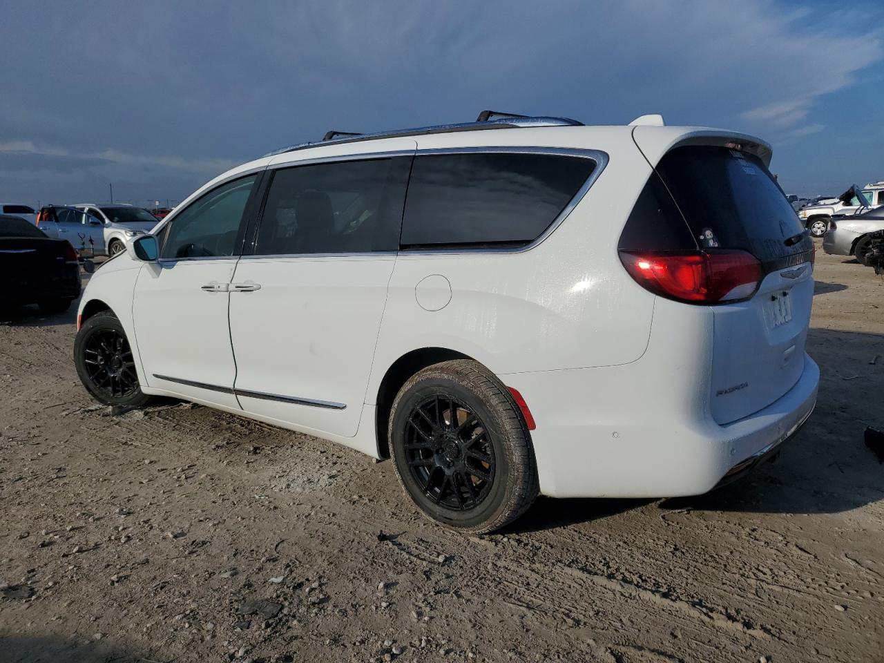 2017 CHRYSLER PACIFICA T - Фото 2