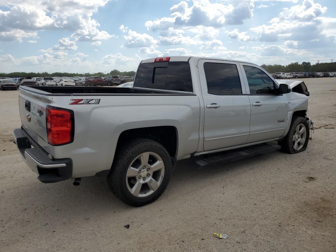 2018 CHEVROLET SILVERADO - Image 3
