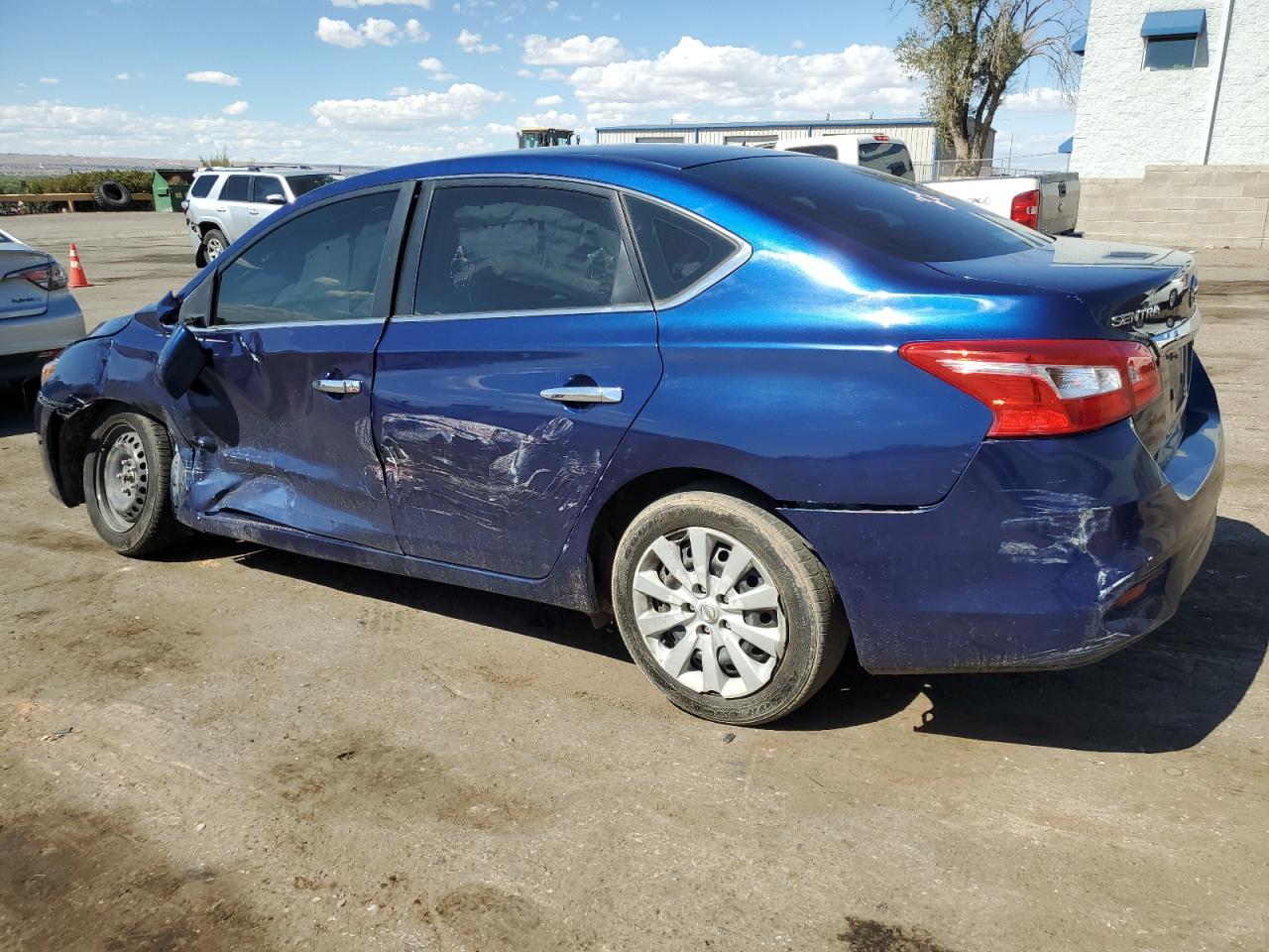 2017 NISSAN SENTRA S - Фото 2