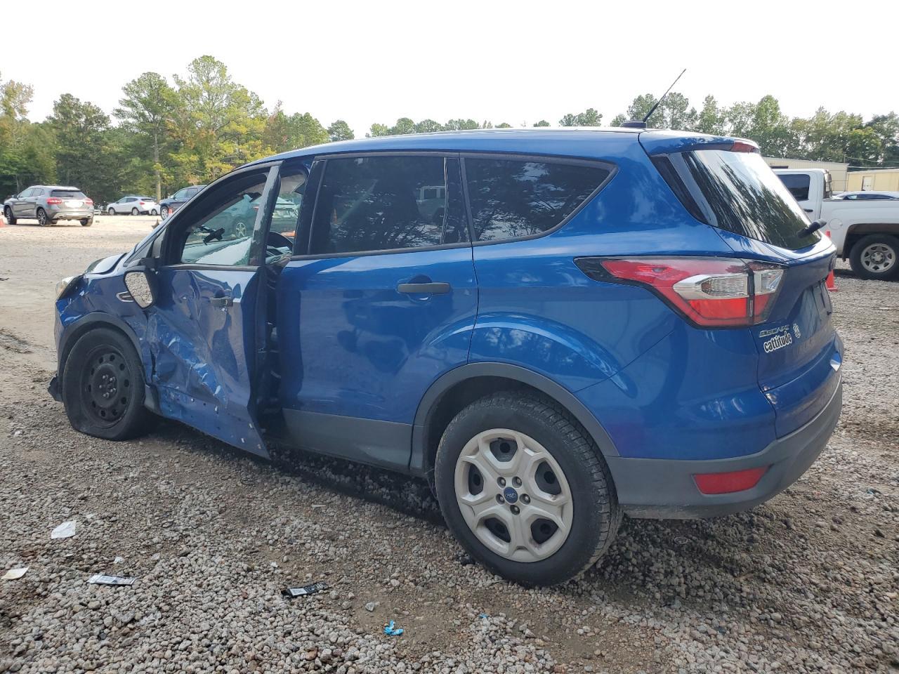 2017 FORD ESCAPE S - Image 2