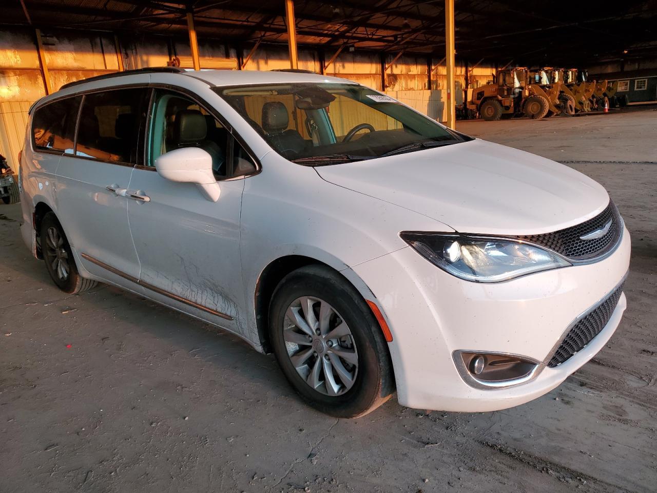 2017 CHRYSLER PACIFICA T - Image 4
