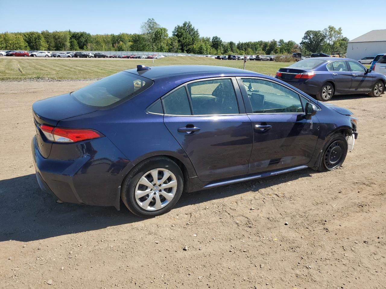 2021 TOYOTA COROLLA LE - Фото 3