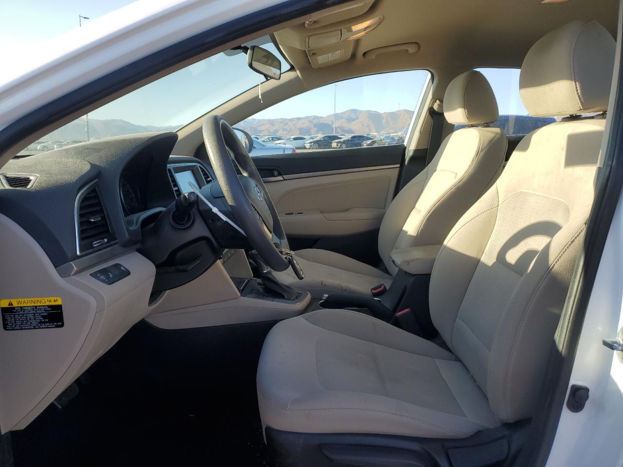 2018 HYUNDAI ELANTRA SE - Фото 7