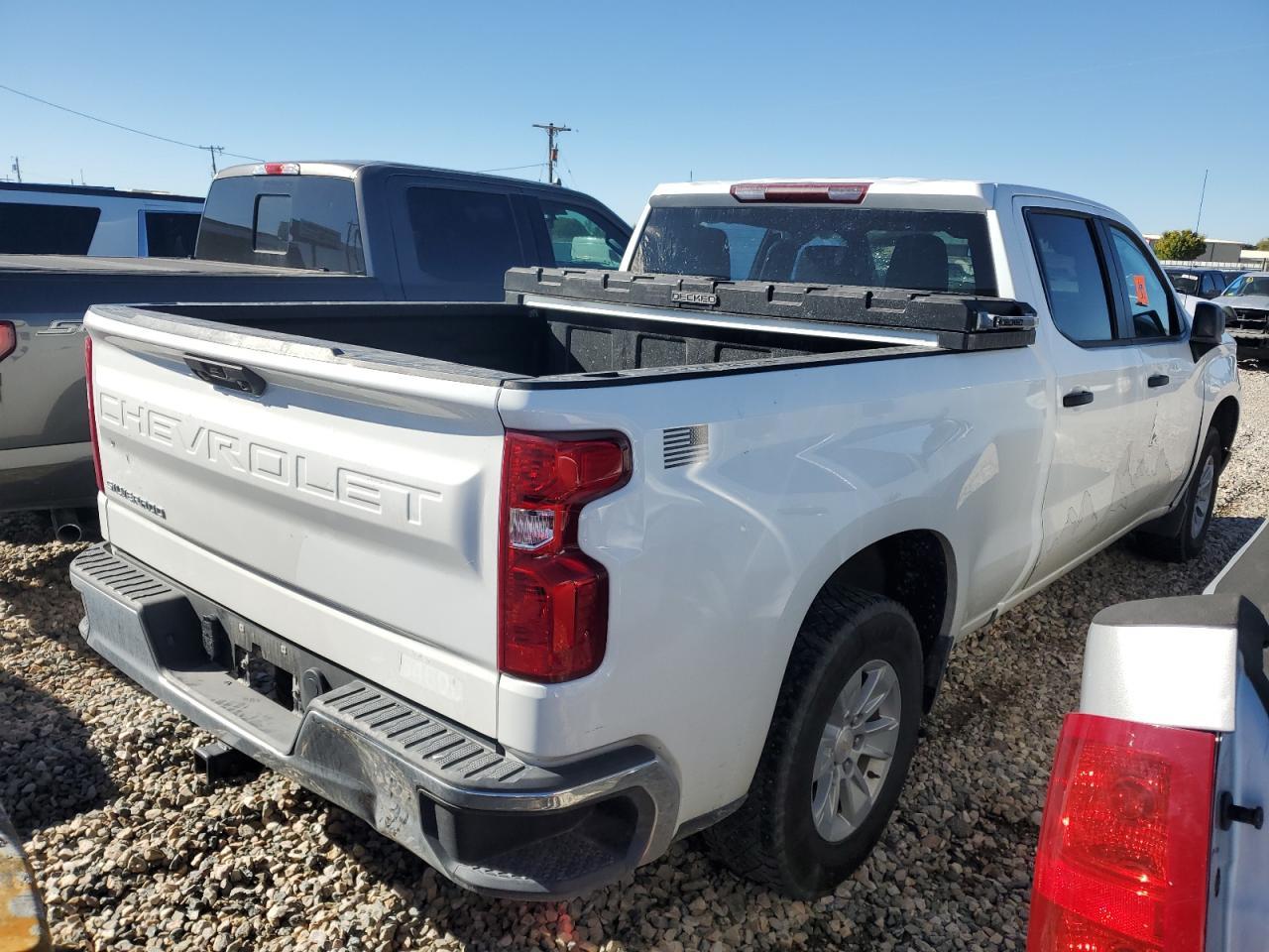 2023 CHEVROLET SILVERADO - Image 3