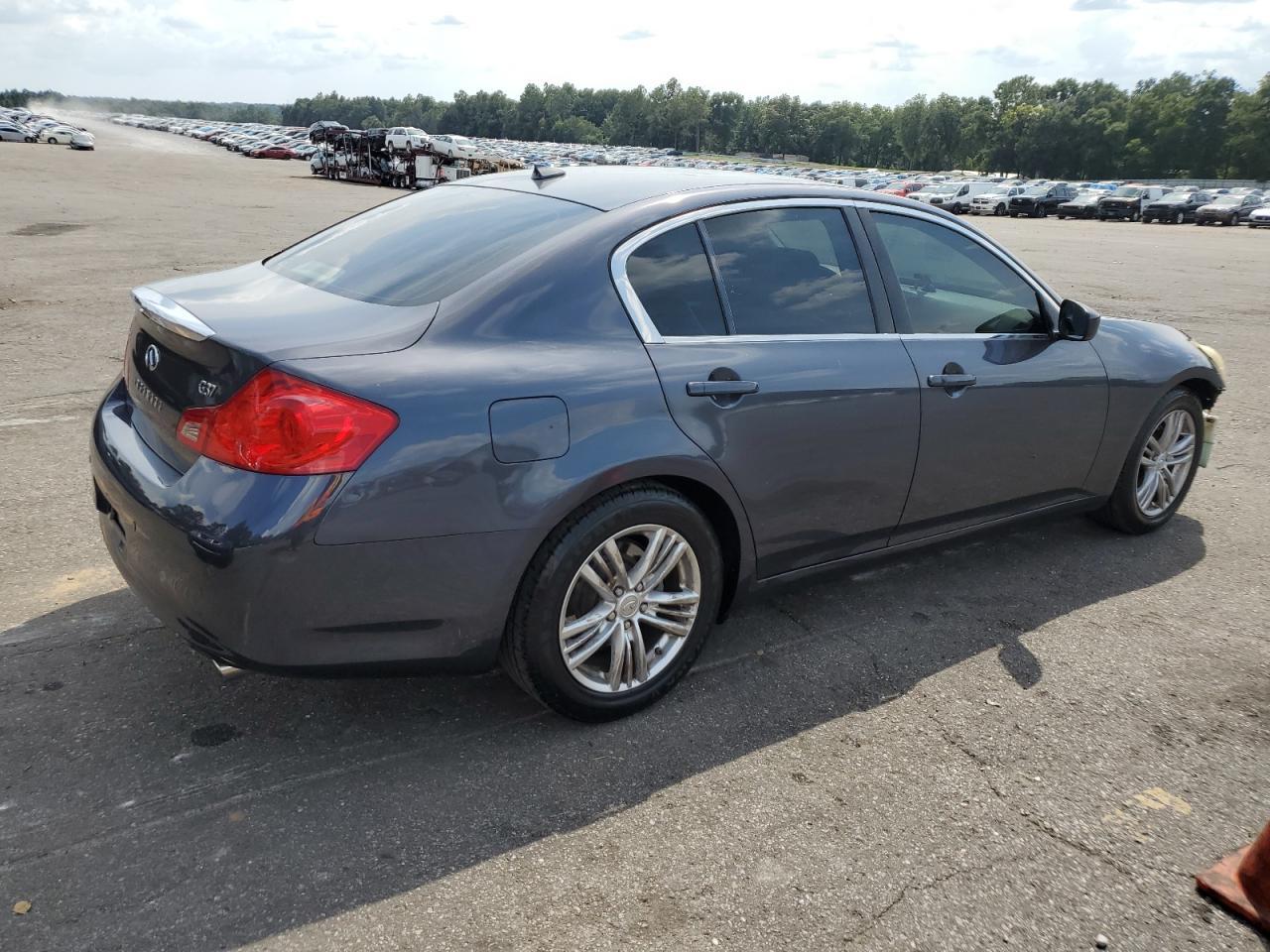 2012 INFINITI G37 BASE - Image 3