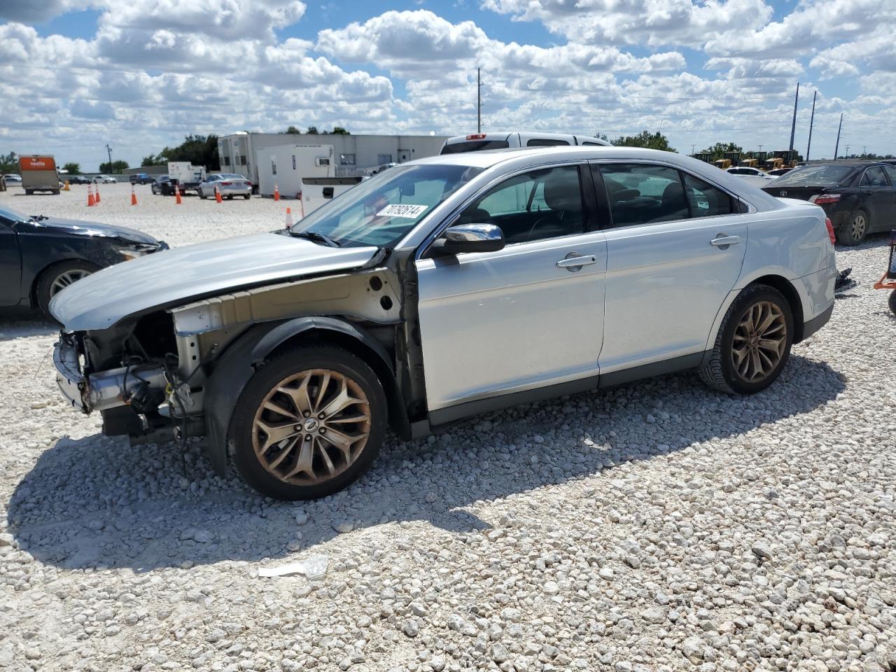 2013 FORD TAURUS LIM