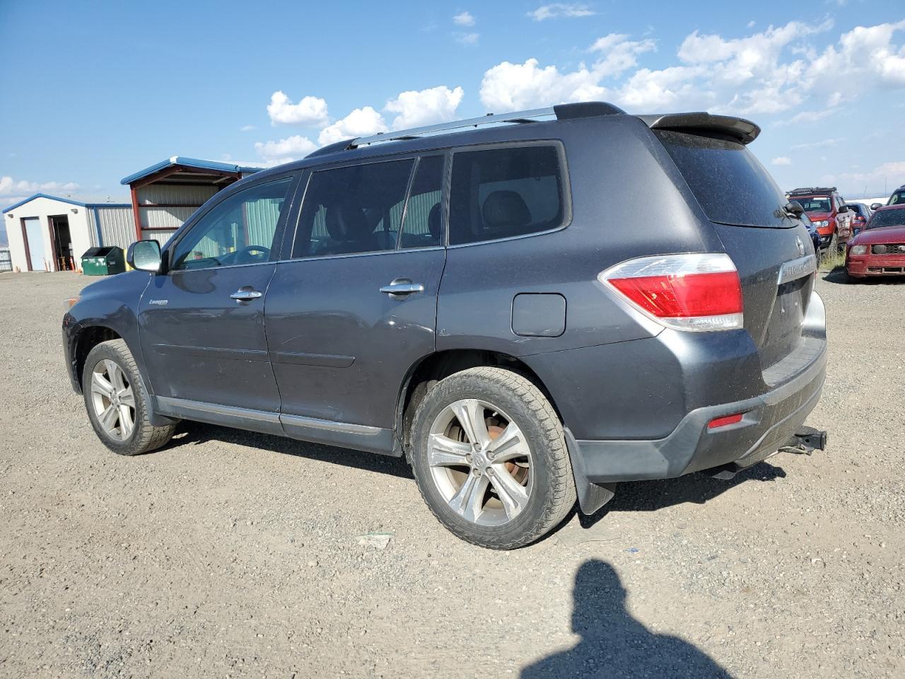 2012 TOYOTA HIGHLANDER - Image 2