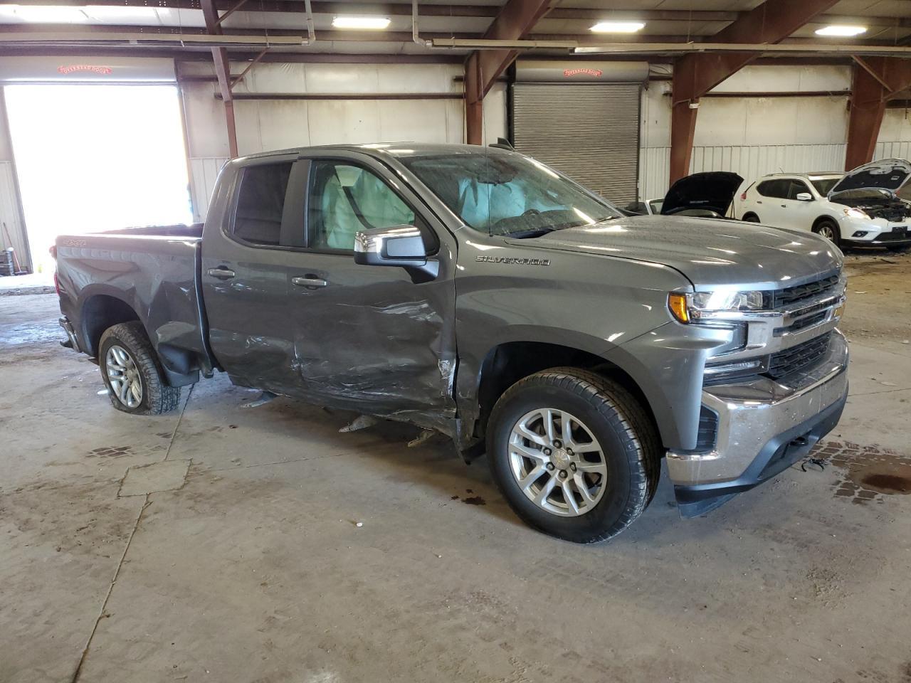 2019 CHEVROLET SILVERADO - Фото 4