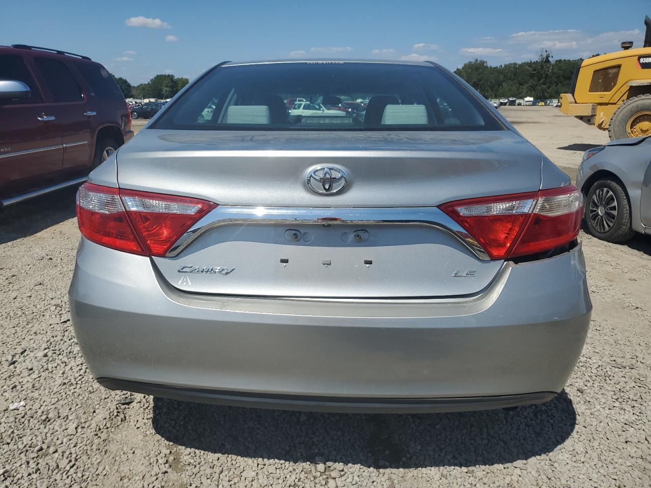 2016 TOYOTA CAMRY LE - Фото 6