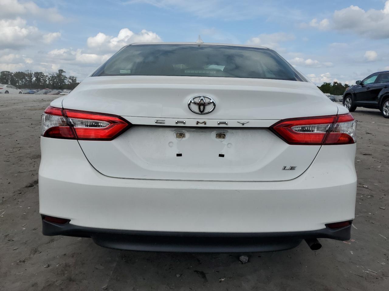 2019 TOYOTA CAMRY L - Фото 6