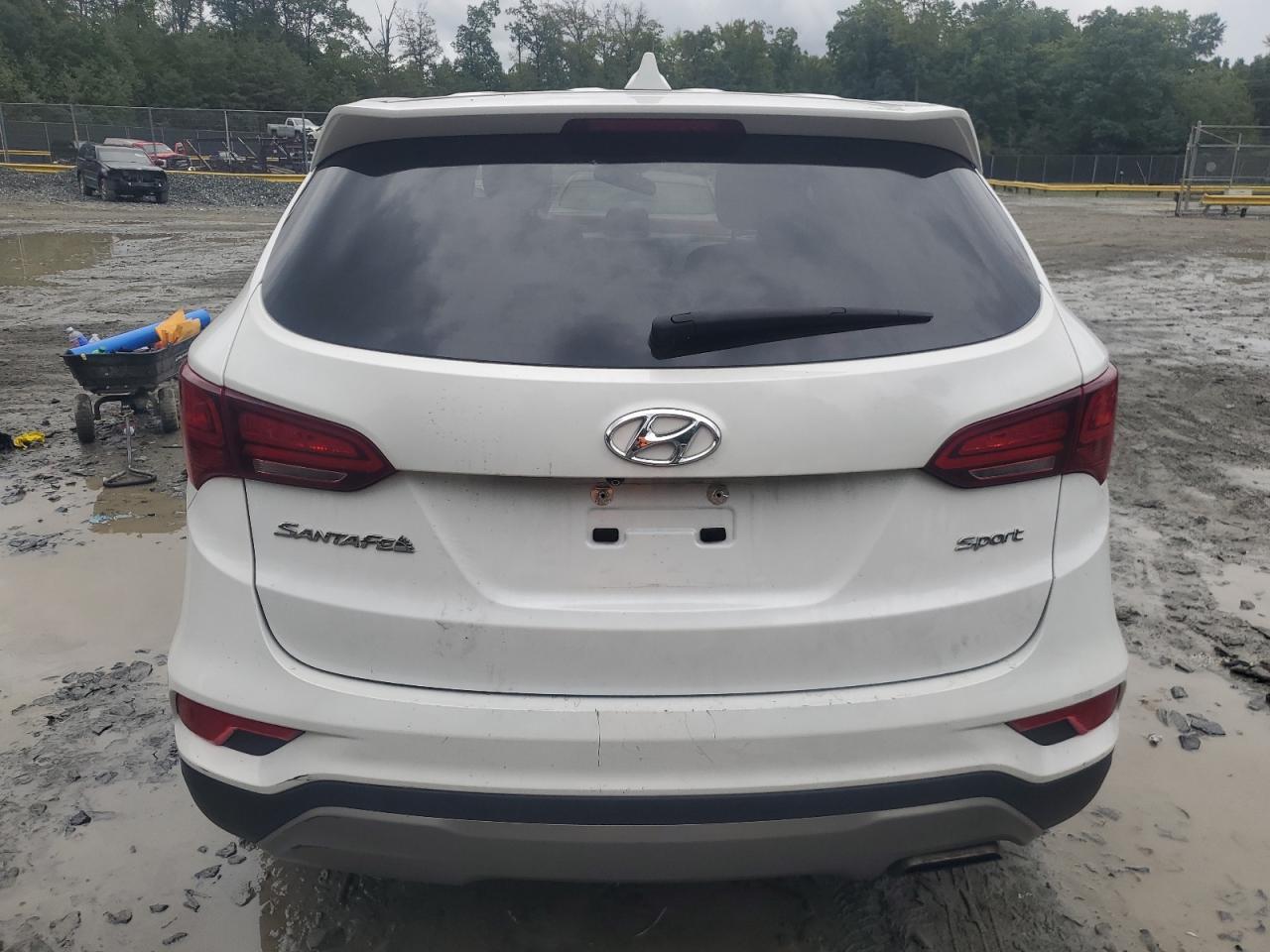 2017 HYUNDAI SANTA FE S - Image 6
