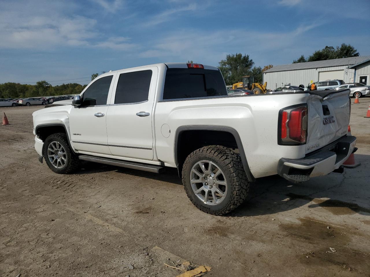 2017 GMC SIERRA K15 - Image 2