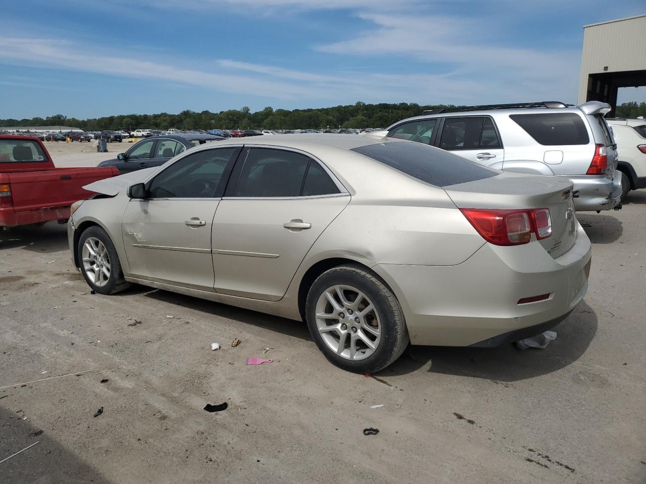 2015 CHEVROLET MALIBU 1LT - Image 2